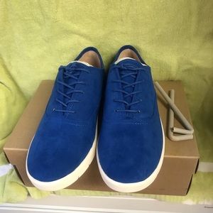Lucky Brand sneaker